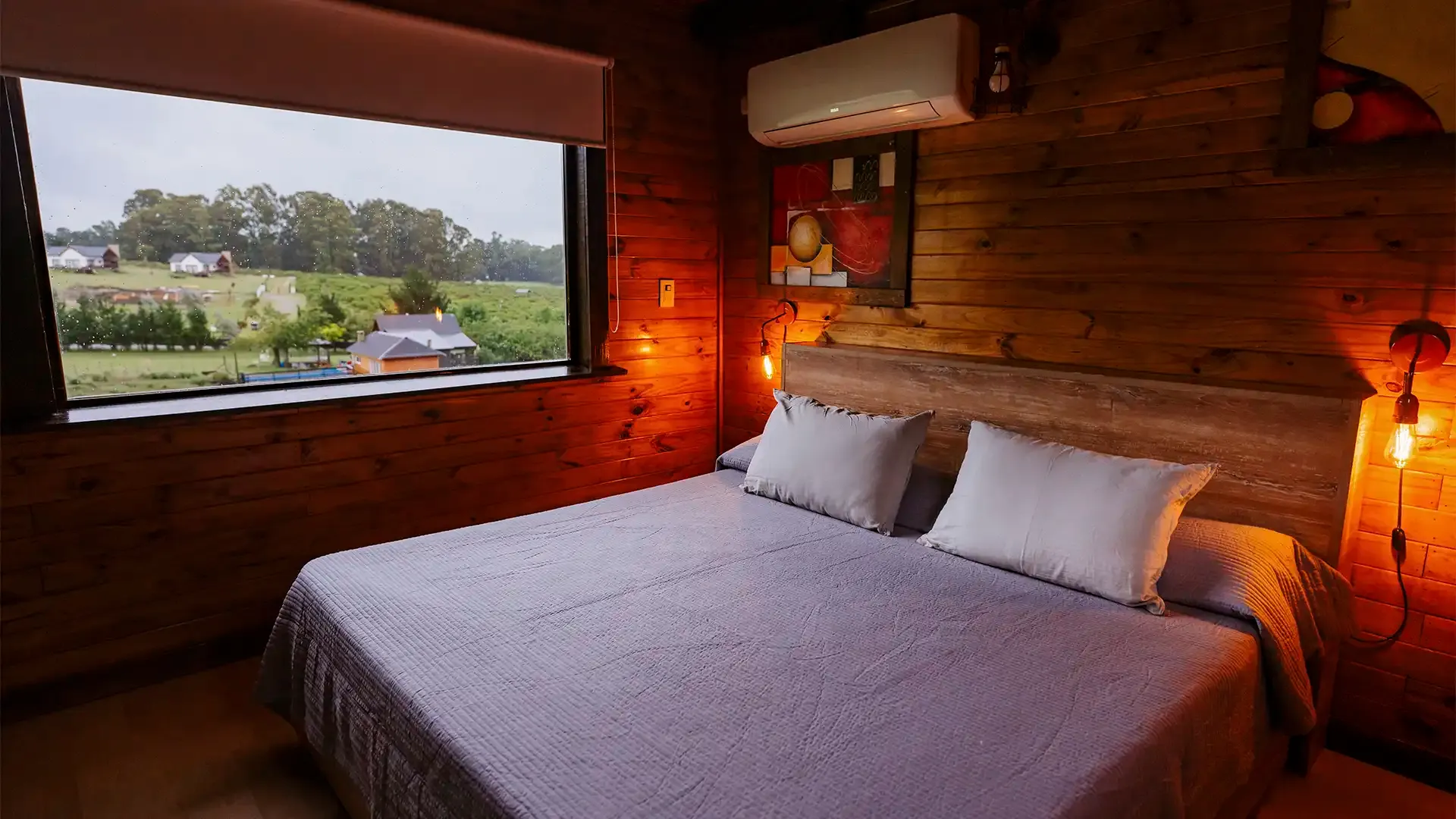 Interior de la Cabaña Vagón en Valle de los Ciervos, Tandil